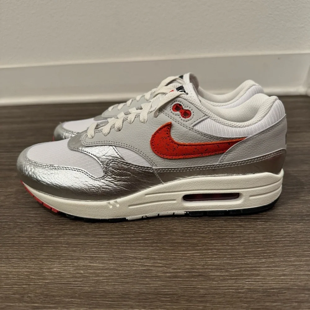 Nike Air Max 1 Premium sz 10
